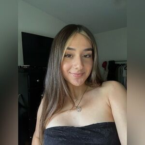 Meet your Posher, Anahi